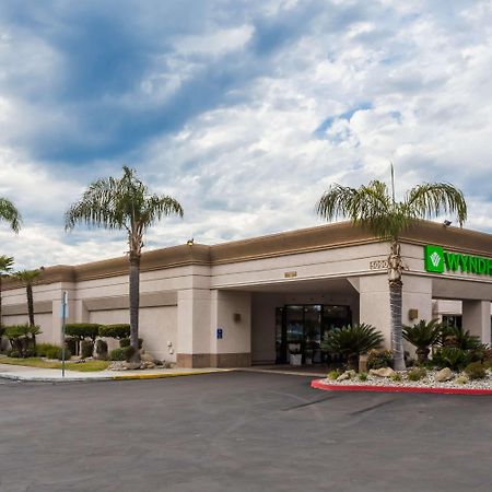 Wyndham Garden Fresno Yosemite Airport Hotel Exterior photo