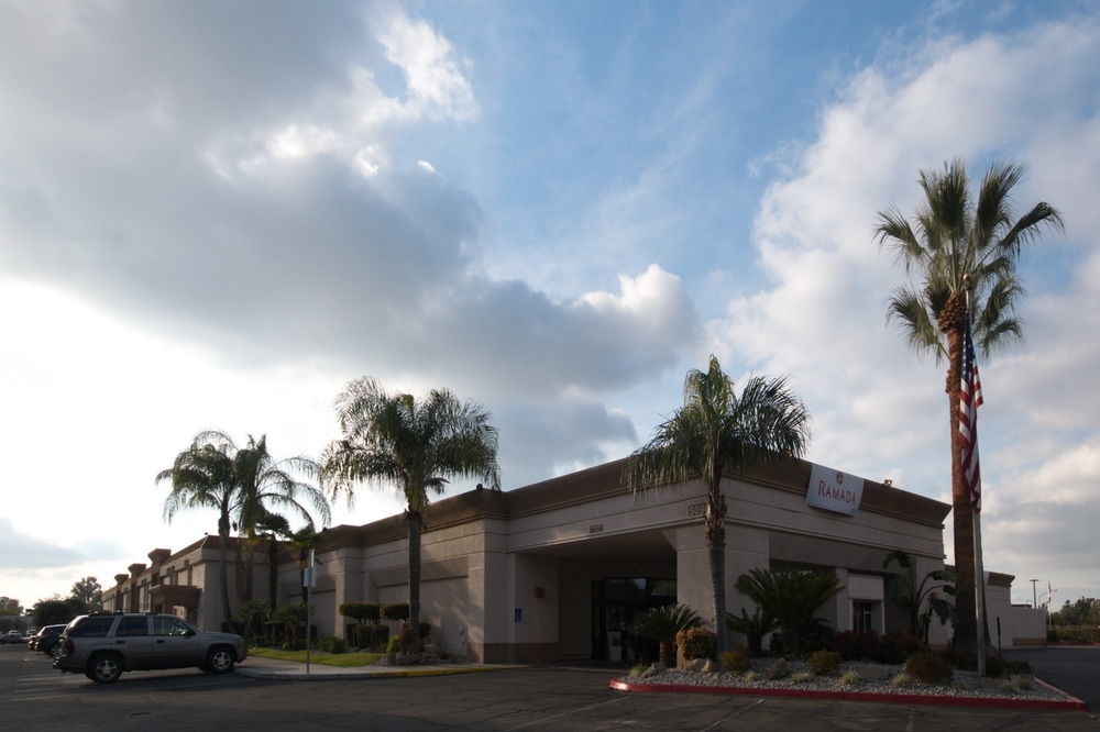 Wyndham Garden Fresno Yosemite Airport Hotel Exterior photo